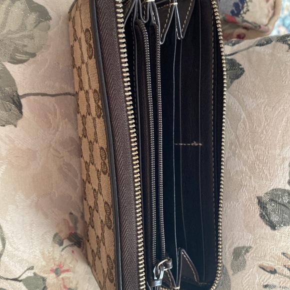 AUTHENTIC GUCCI LONG WALLET 308005 CANVAS & LEATHER HEART FOB ZIP AROUND - Picture 6 of 12